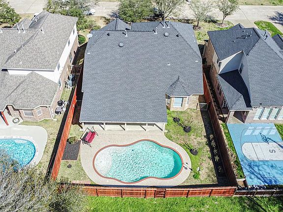 3rd image of 15339 Stoneridge Park Lane