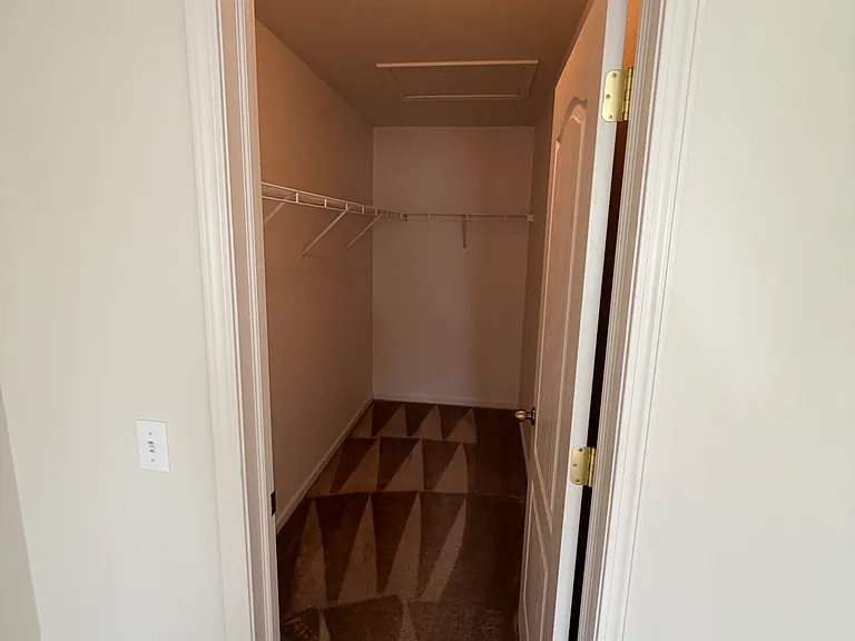 102 Riversedge Dr — Photo 19