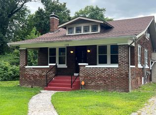 112 S Woodcrest Dr, Belleville, IL 62223