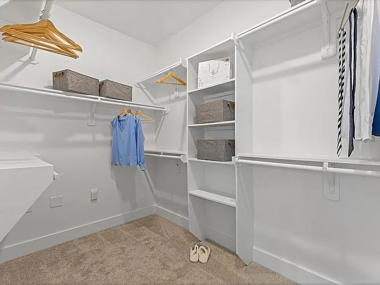 31-10 Crawford St-31