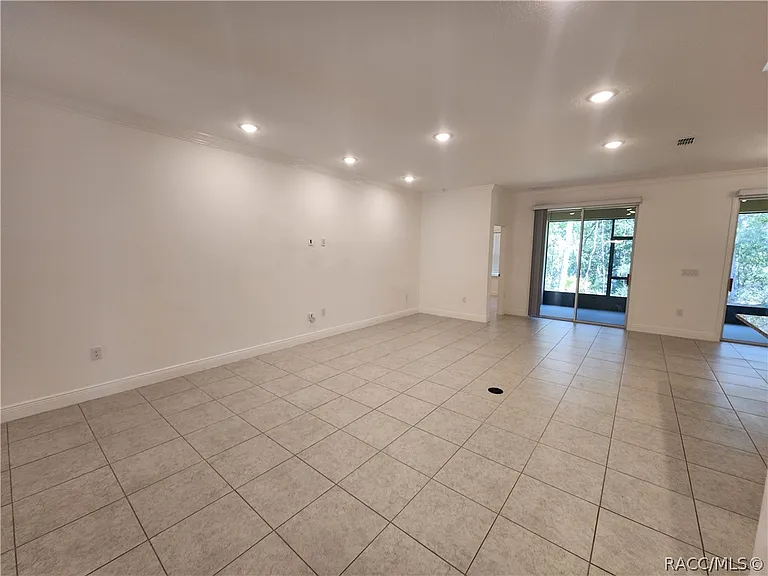 88 Linder Dr — Photo 4