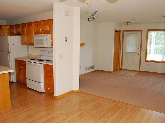 2nd image of 10980 Crane St NW