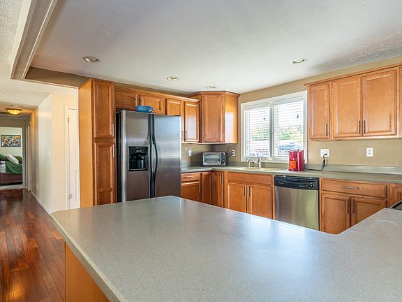 3rd image of 7690 Stockholm Dr