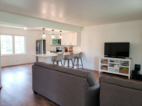 21340 Jill Ct