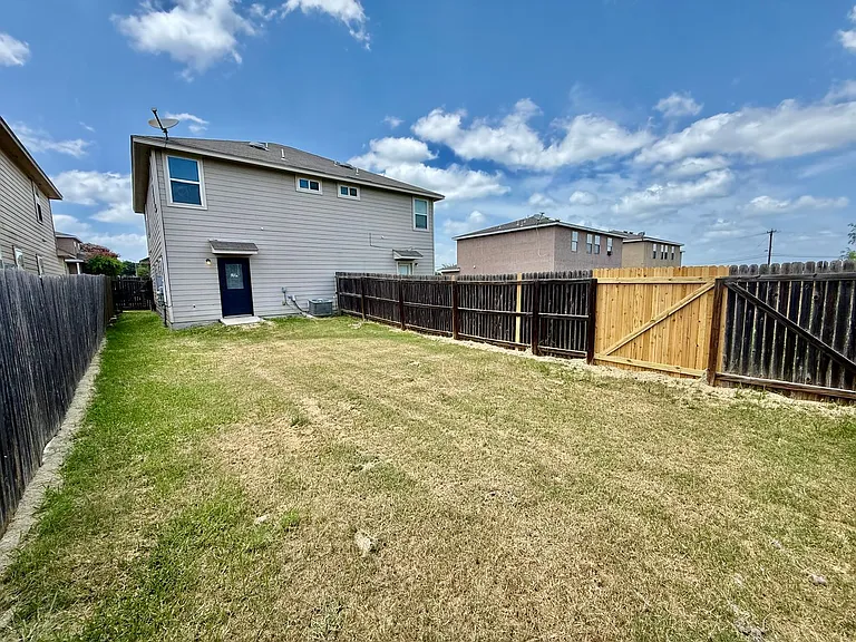 5742 Golf Hts — Photo 25