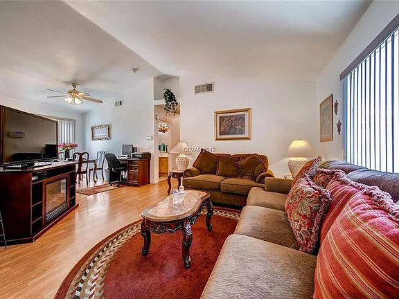 3rd image of 4218 Dobson Dr
