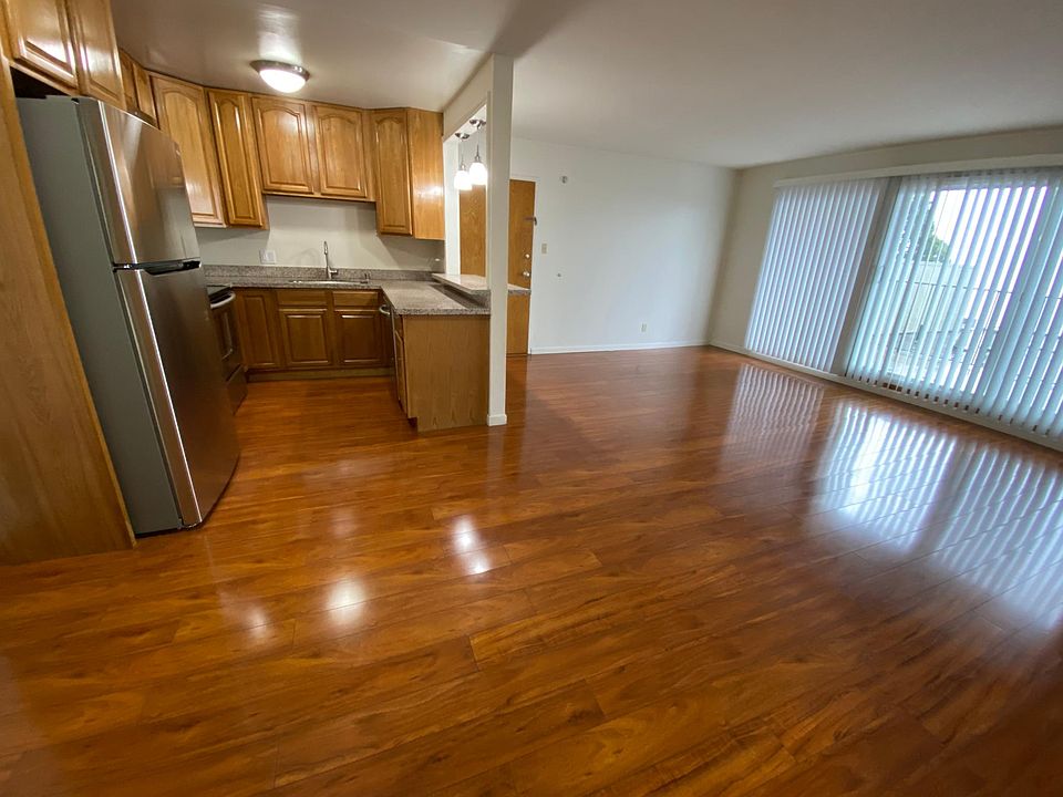 1st image of 60 Crestline Dr #6
