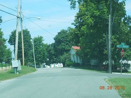 3rd image of 221 S Tyler St