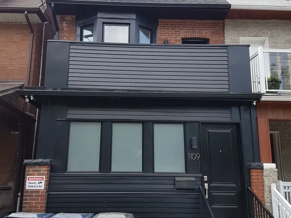 1109 Davenport Rd #1, Toronto, ON M6G 2C3