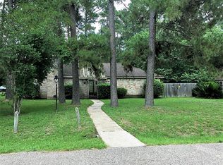 64 Artesian Oaks Dr, Conroe, TX 77304