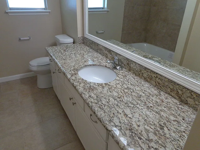 2735 Manila Ln — Photo 19
