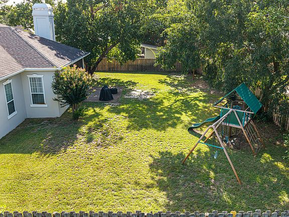 5th image of 4071 Burning Tree Dr