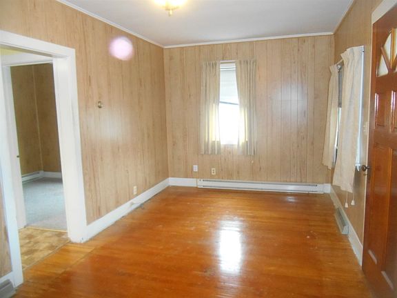2nd image of 67 Chase St