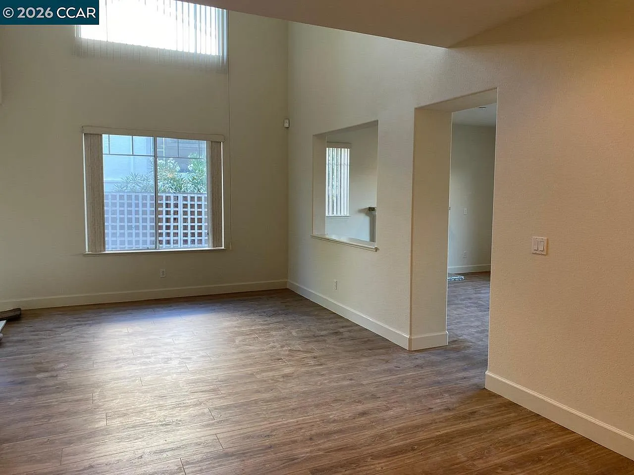 3 bed, 1995 sqft, $4,700 — Photo 4