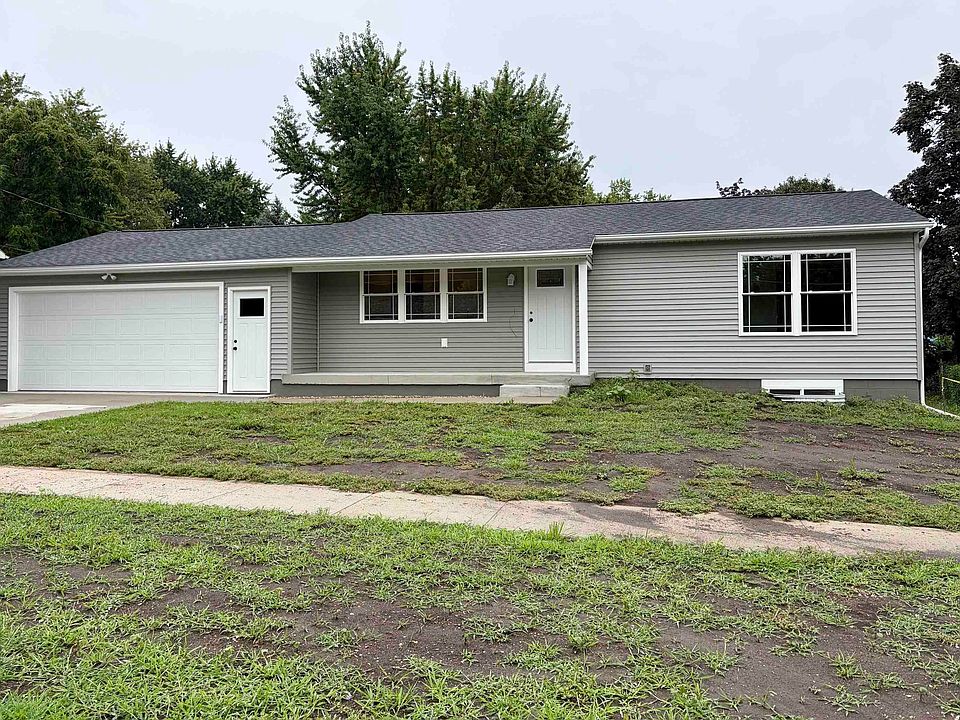 1st image of 208 7th Ave SE