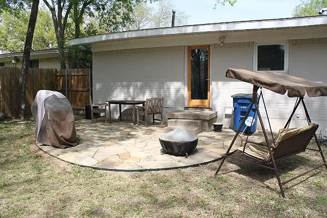 425 Bondstone Dr — Photo 9