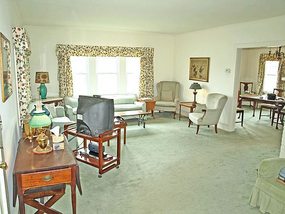 2nd image of 694 East Ave