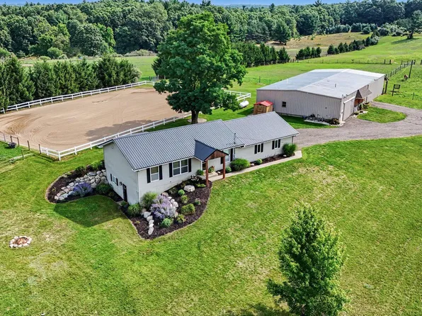 10320 Lincoln Lake Ave NE, Greenville, MI 48838
