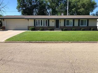 913 W 1st St, Spring Valley, IL 61362