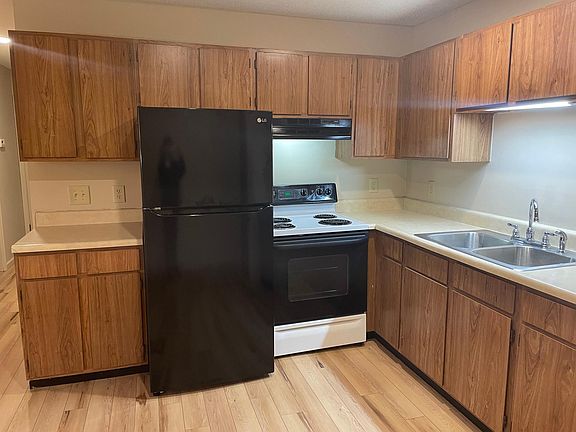 3rd image of 501 S Highway 47 APT 5