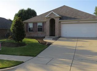 3909 Luck Hole Dr, Denton, TX 76210