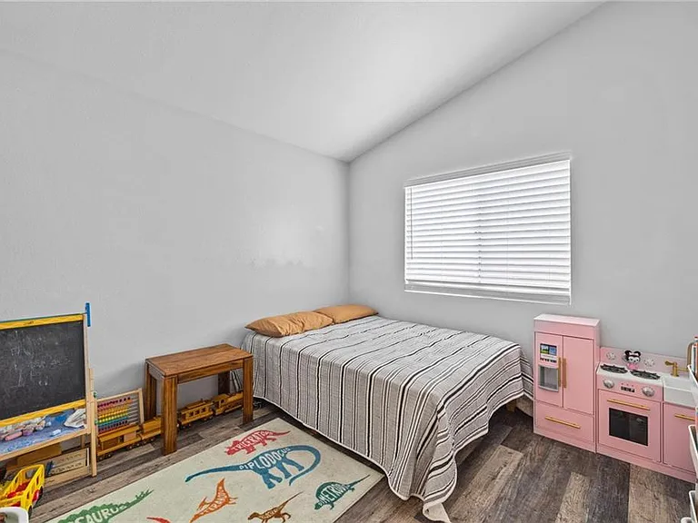 5594 Cedar Dr — Photo 9