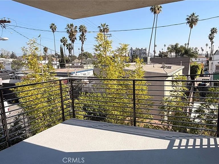 1418 S Cloverdale Ave — Photo 25