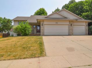 3708 S Benjamin Dr, Sioux Falls, SD 57103