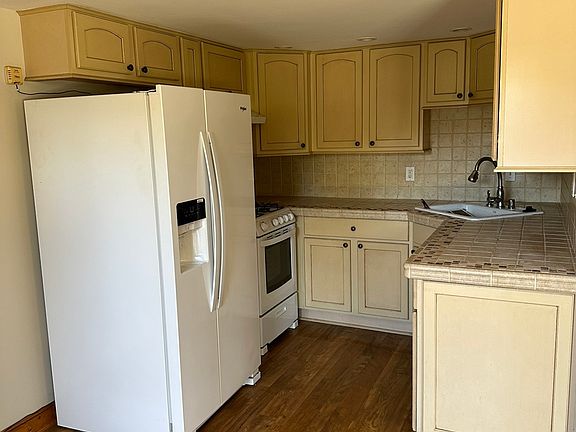 5th image of 12903 W Woodbridge St #2