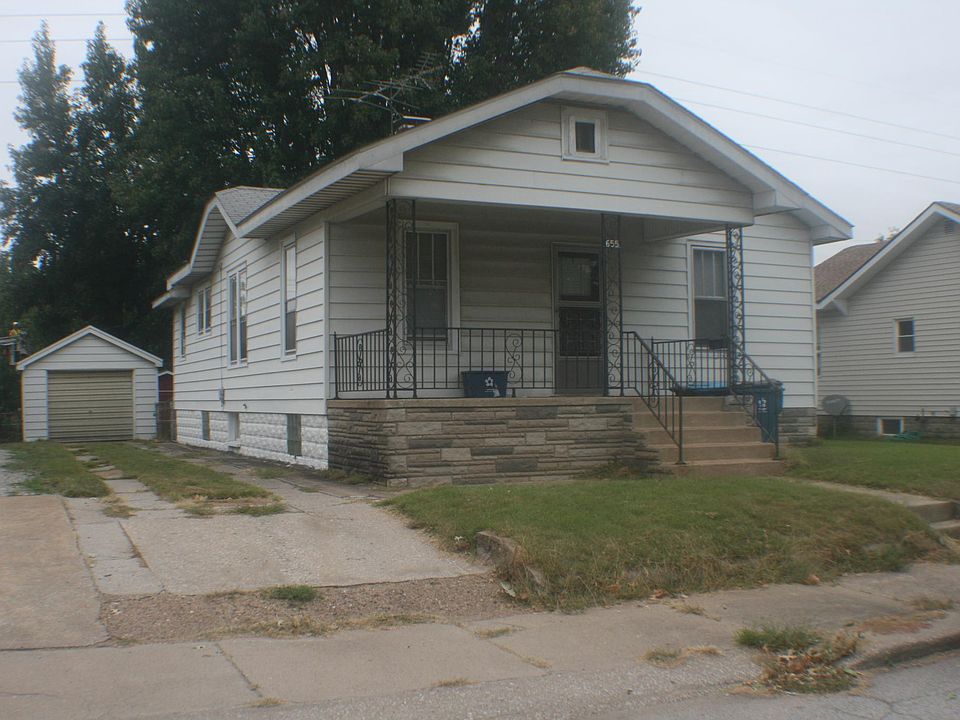 1st image of 655 E Penning Ave