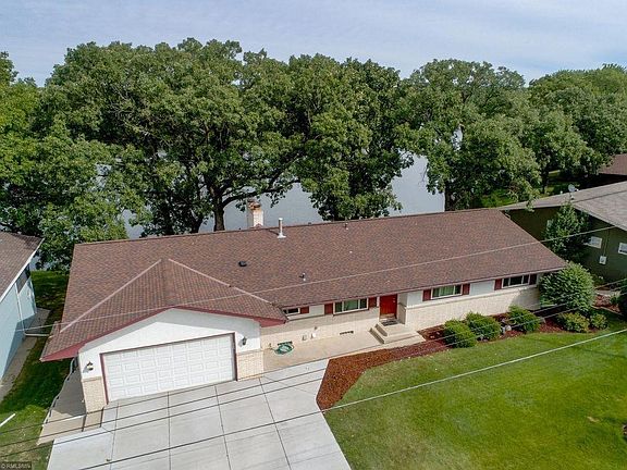 Rent the upper unit of this beautiful Locke Lake home, minutes from downtown. Lower level unit has separate entrance and is currently occupied with quiet, respectful tenants.