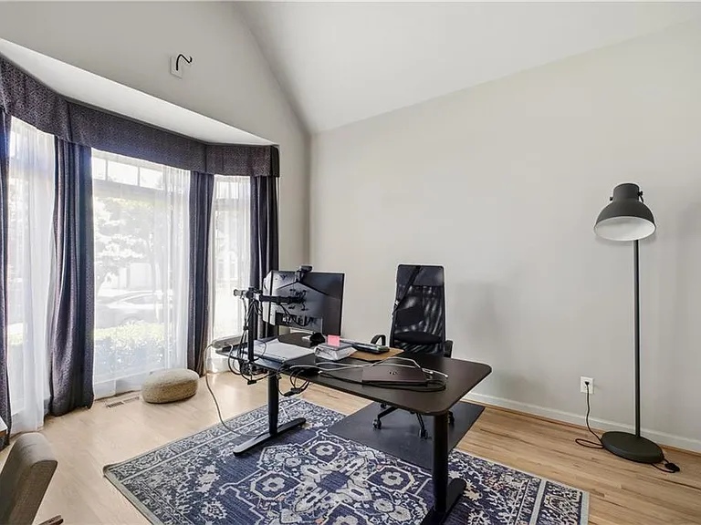 3308 Fieldwood Dr SE — Photo 8