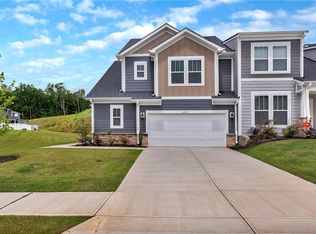222 Grange Valley Ln, Central, SC 29630
