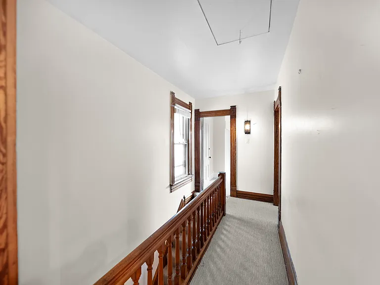 335 W 2nd Ave — Photo 23