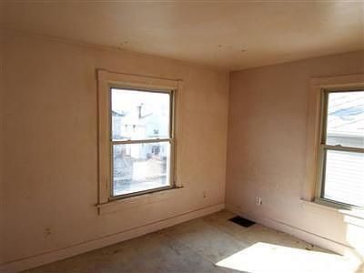 5th image of 820 Hodapp Ave