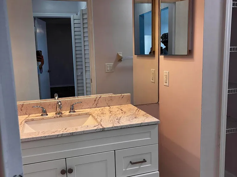 450 SW Eyerly Ave — Photo 11