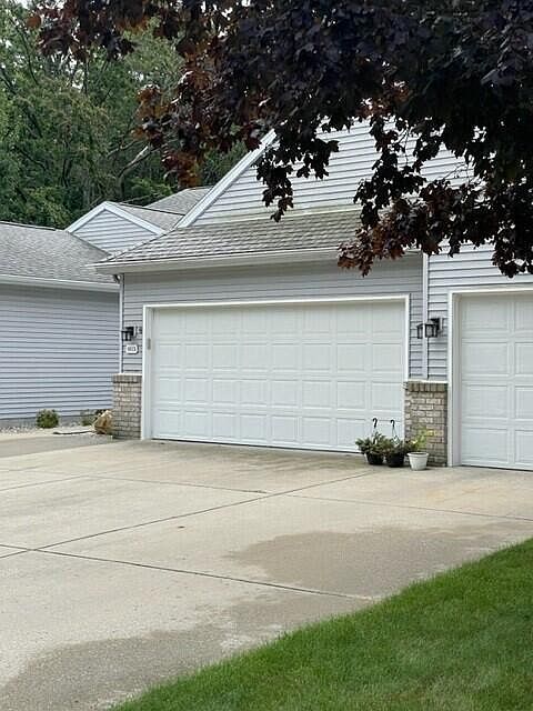1st image of 1015 Beechtree Ct