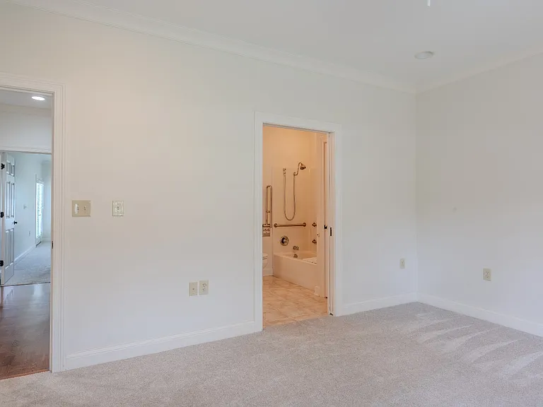 8196 Course View Dr — Photo 23