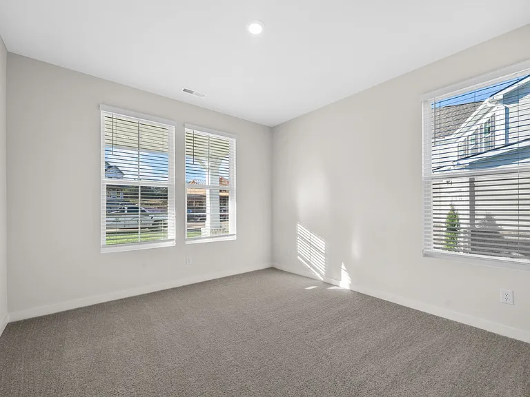 887 Bur Oak Ct — Photo 29