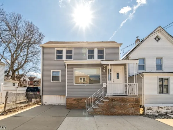 13 Hillery St, Woodland Park, NJ 07424