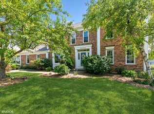 21735 N Mayfield Ln, Deer Park, IL 60010