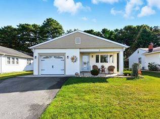 12 Santo Domingo Dr, Toms River, NJ 08757