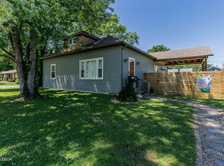 611 W Sylvester Ave, Christopher, IL 62822