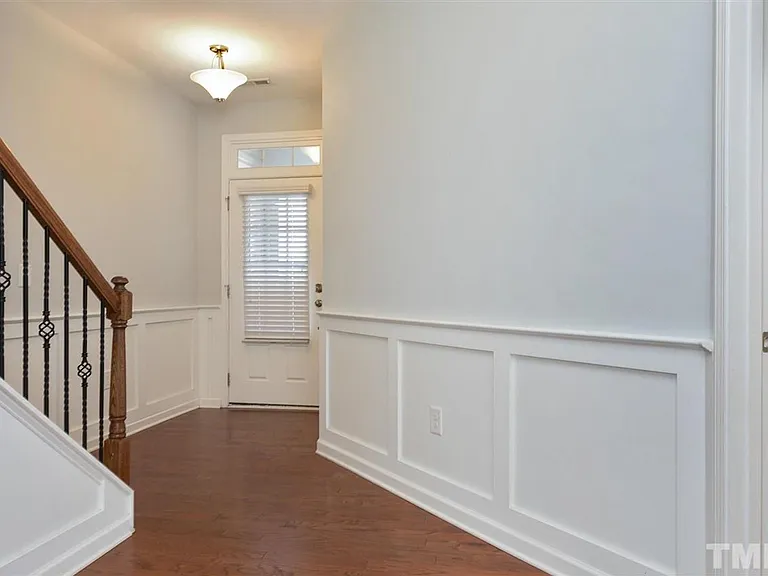 377 Durants Neck Ln — Photo 2