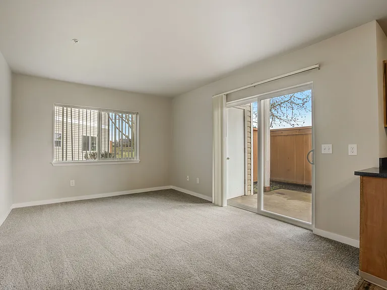 Legacy Oaks Apartments — Photo 7