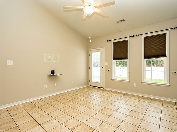 3rd image of 7873 Marshall Arch Dr