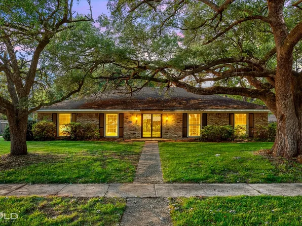 2305 Arlington Pl, Bossier City, LA 71111