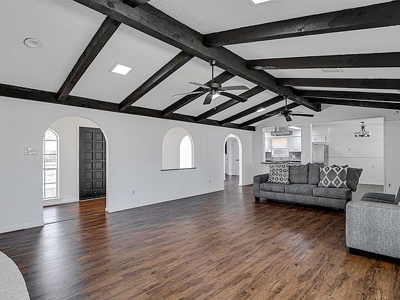 5th image of 4266 Balboa Dr
