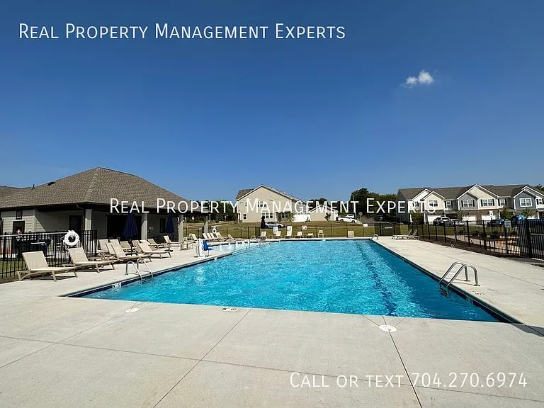 13123 Cottage Crest Ln — Photo 24