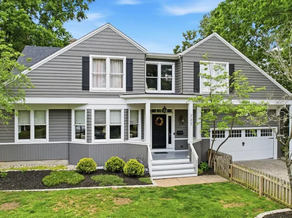 727 Miami Ave, Terrace Park, OH 45174